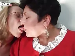 Fun filmak horny granny lesbianak