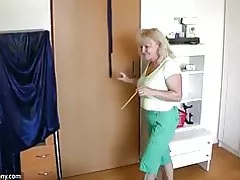 Oldnanny chubby heldua zaharra heldua da jolasten pussy